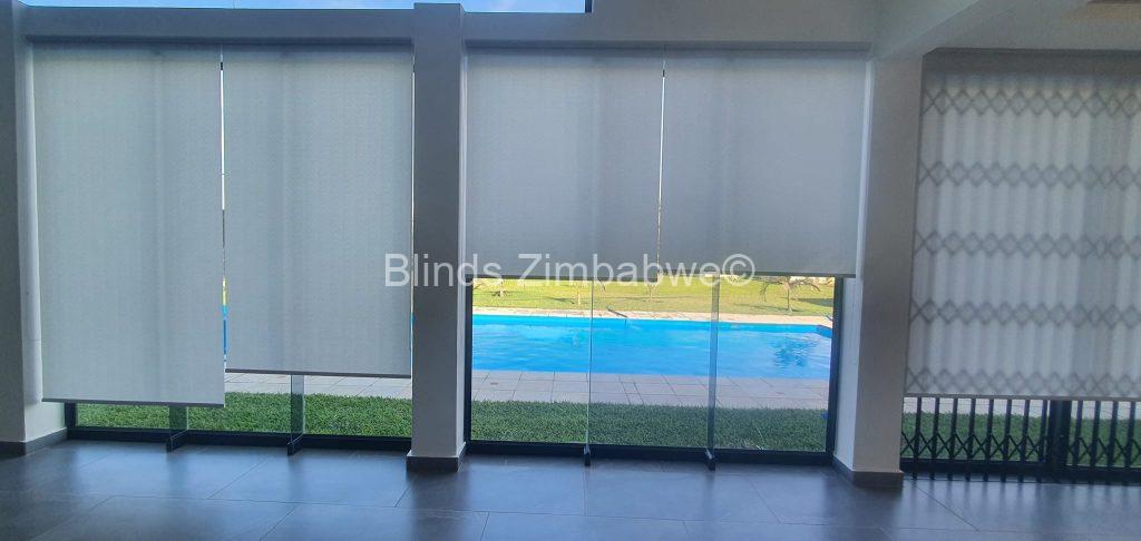 Light-Filtering Roller Blinds 