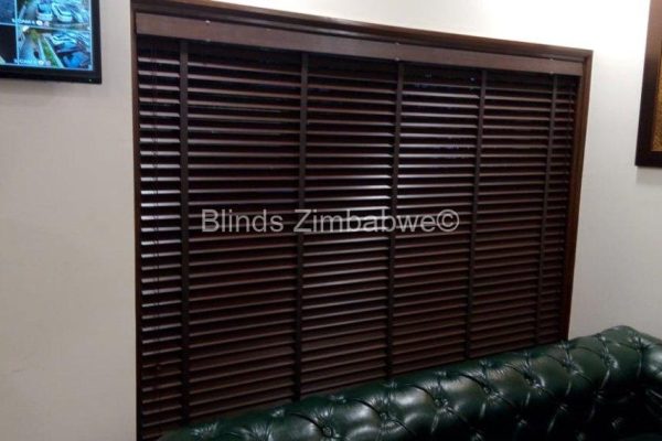 wooden-venetian-blinds